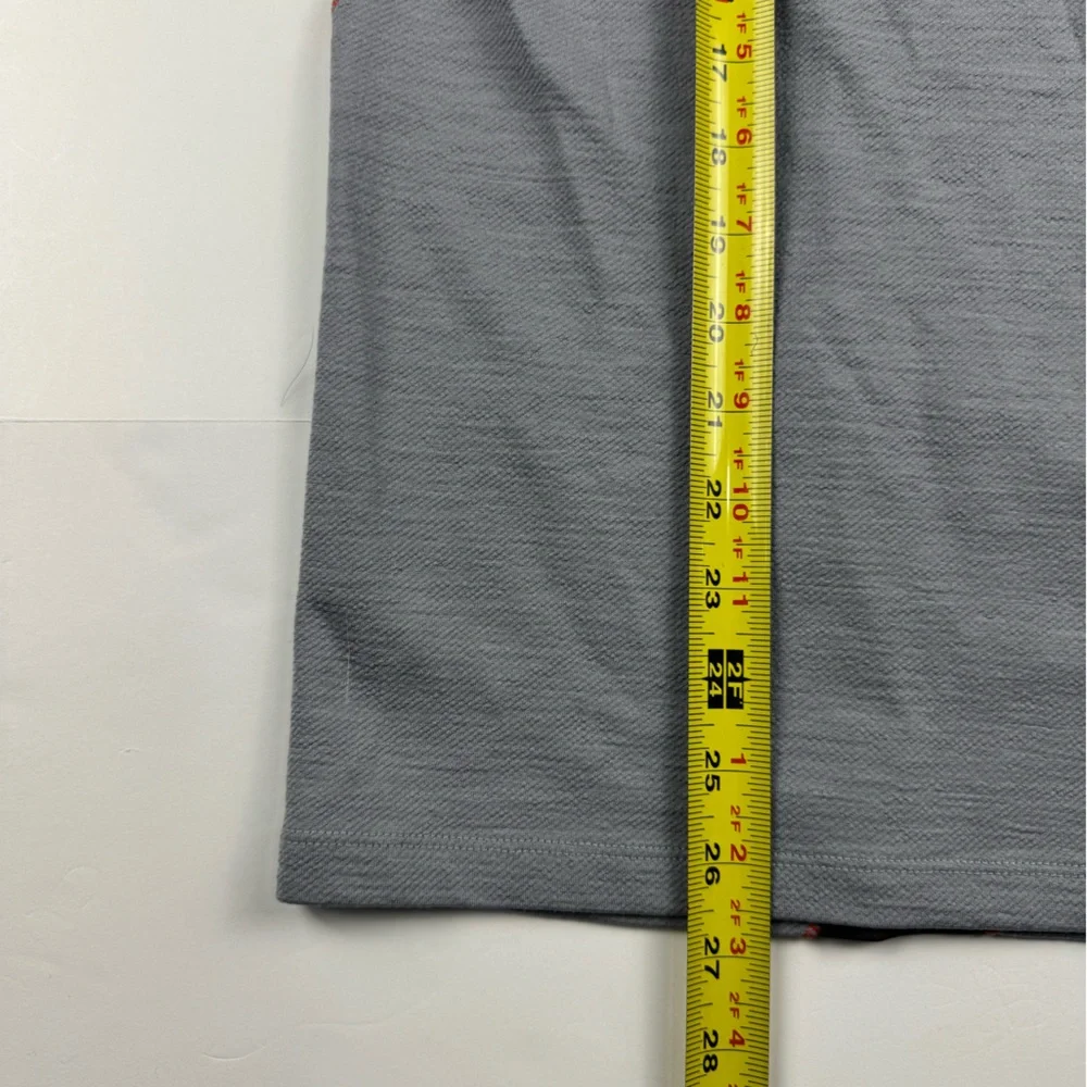 The North Face Men's Flight Series Light Gray and Black Long Sleeve Tee large